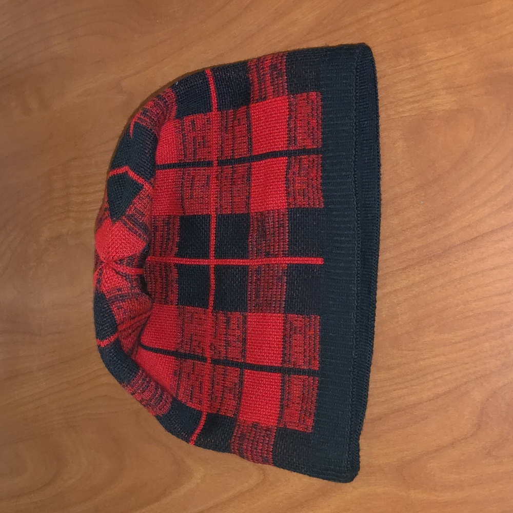 Bulabula Buffalo Plaid Polartec Womens Knit Beanie - Picture 3 of 6